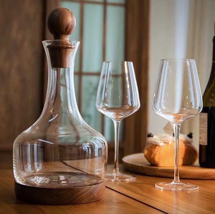 Crystal glass wine set